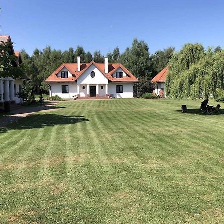 Villa Dom Nasutów Niemce Exterior foto